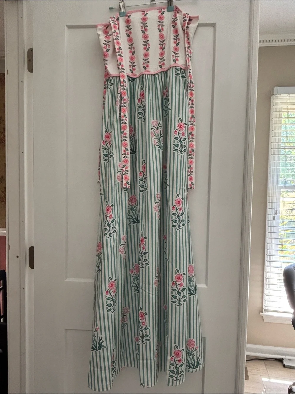 Medium Spring/Summer Dress - Picture 6 of 6